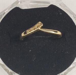 Elegant Gold Women's Ring